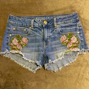 American Eagle Floral Denim Shorts Size 2
